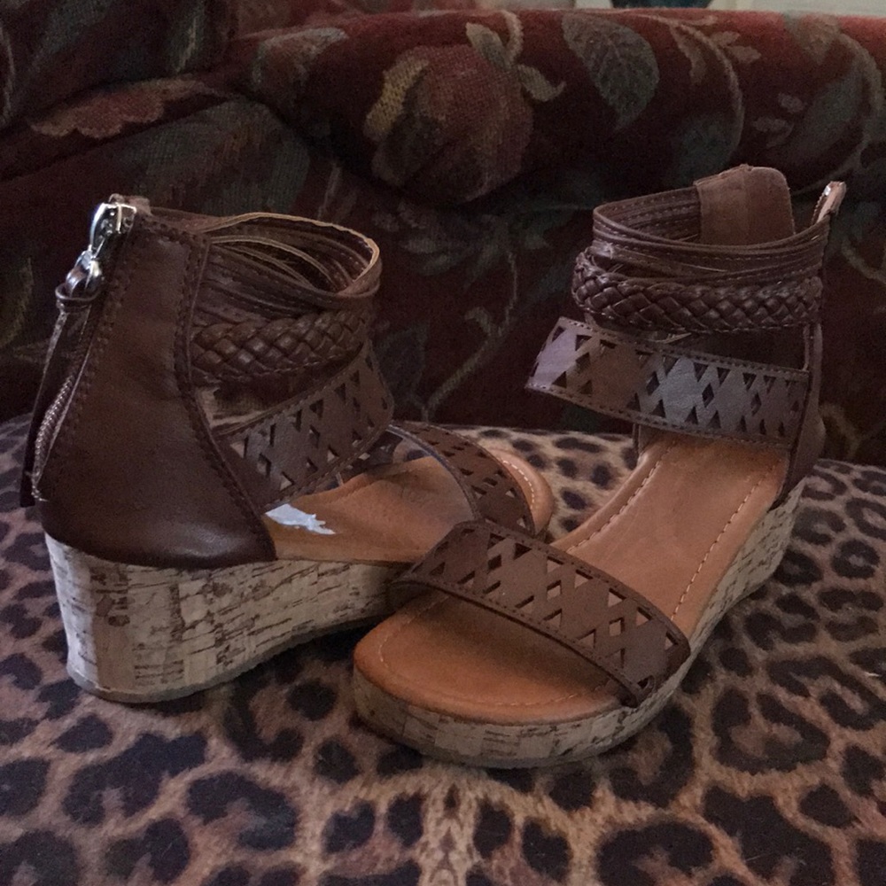 Little girls sandals
